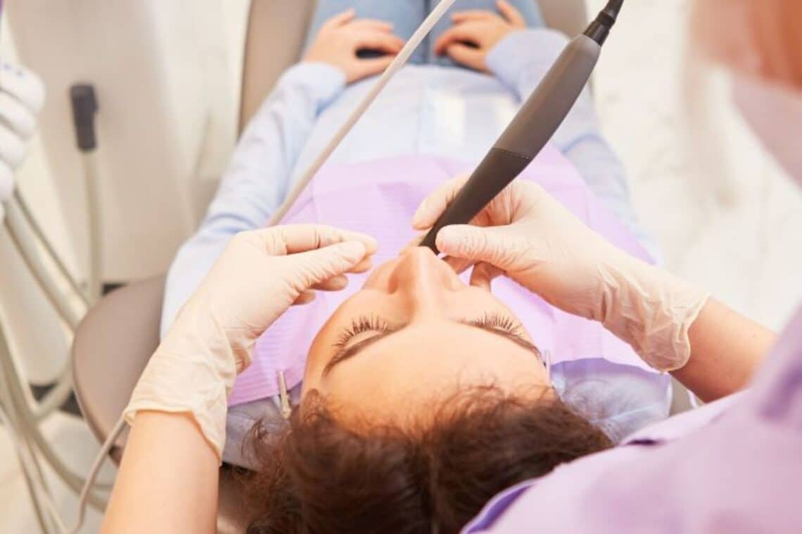 how-is-root-canal-therapy-performed-on-a-front-tooth
